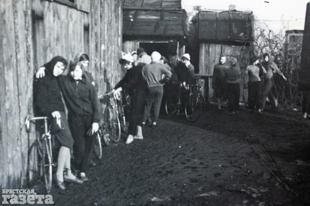 Подсобные помещения спортшколы в Бресте. 