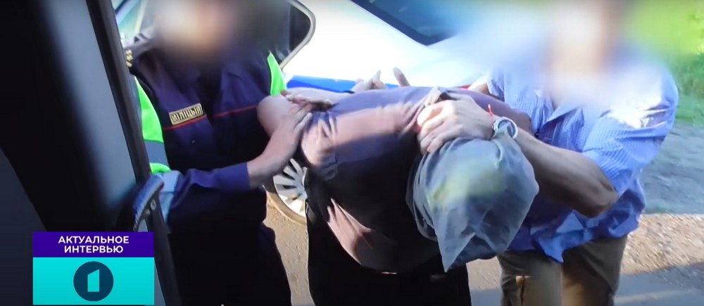 Брутальное задержание гражданина Польши Томаша Берозы. Скриншот видео госТВ