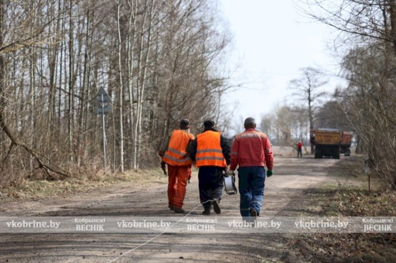 Укладка асфальта в Кобринском районе в марте 2026 года